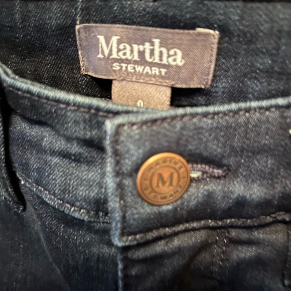 Martha Stewart Embroidered 5-Pocket Ankle Jeans, size 0 - Picture 3 of 7